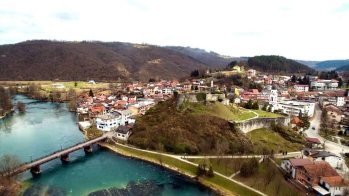 Oblacno iznad grada