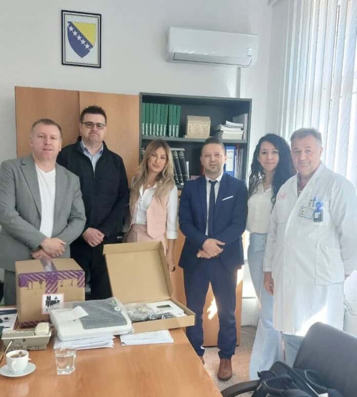 Bosnalijek donirao 2 EKG aparata