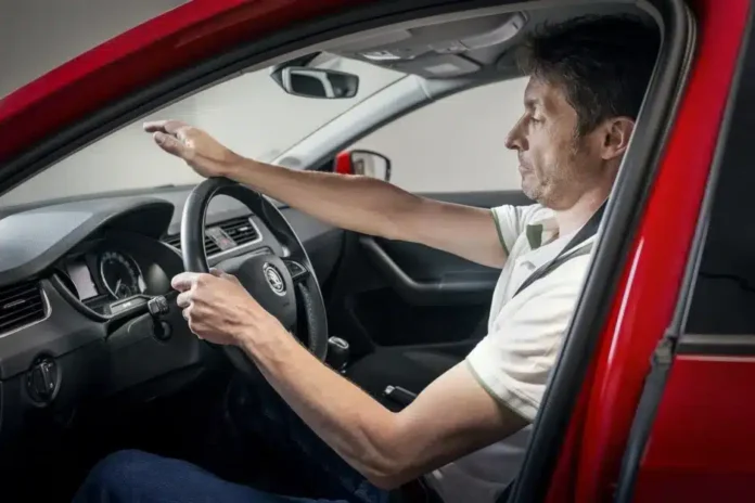Znate li kako se pravilno i sigurno sjedi u automobilu?