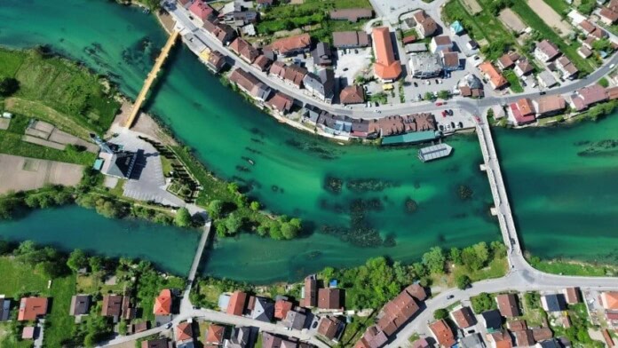 Potpisan ugovor vrijedan 533.000 KM za uređenje centra Bosanske Otoke