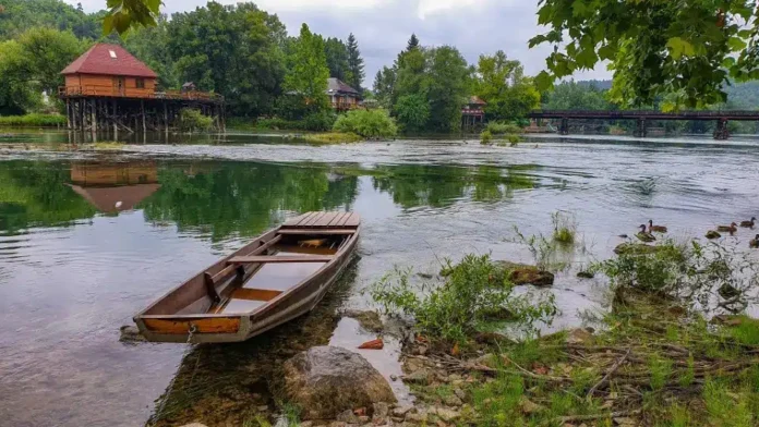 Oblačno i kišovito jutro