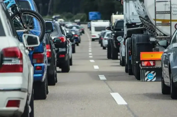 Na GP Izačić, Gradiška, Brod: Duge kolone vozila na izlazu iz BiH