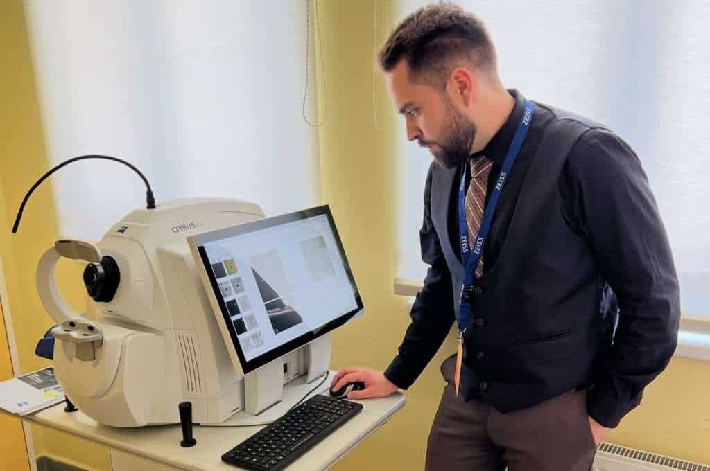 Krušnica laboratorijska oprema, medicinski instrument, moderne tehnologije u zdravstvu, medicinska oprema, pomoć u dijagnostici.