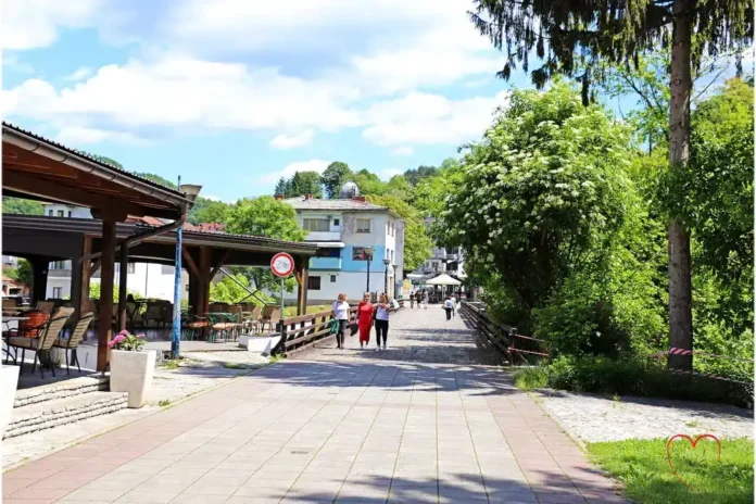 Umjereno oblačno jutro s najavom sunčanog dana