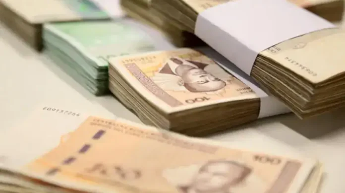 100 KM banknote za visokokvalitetne finansijske transakcije Krušnica.