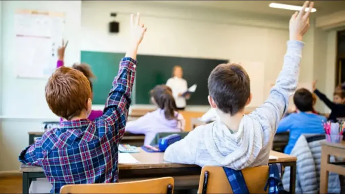Obavijest za osnovne i srednje škole na području Unsko-sanskog kantona. Pratite važne informacije o nastavnom procesu.