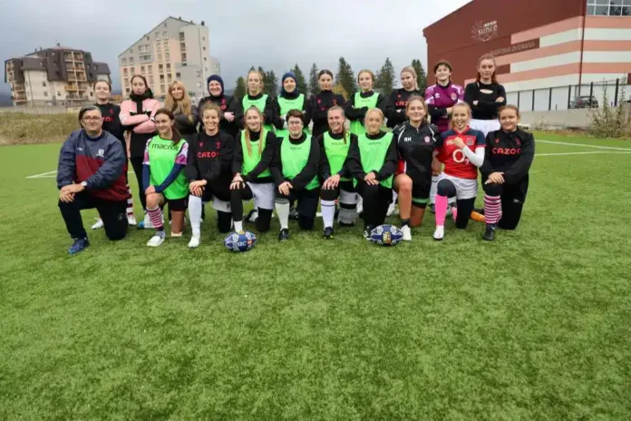 Ženska fudbalska ekipa na terenu, utakmica, trening, sportski tim, sportski događaj, Krušnica.