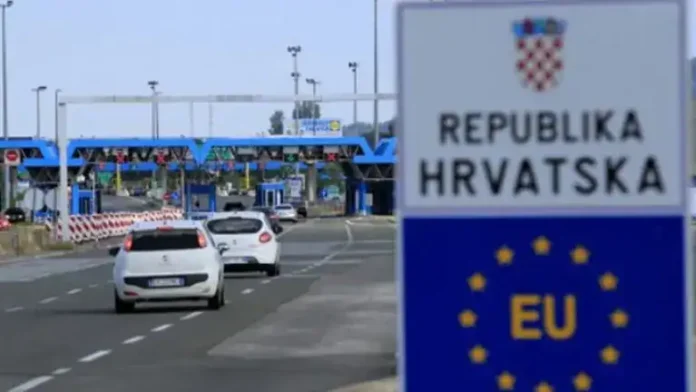 Automobilski prolaz na granici Hrvatske i EU, sigurnosne kontrole i administrativni postupci.