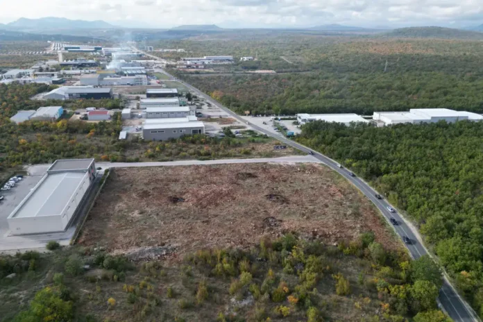 Razgled na područje Krušnice i planiranu gradnju industrijskog objekta.