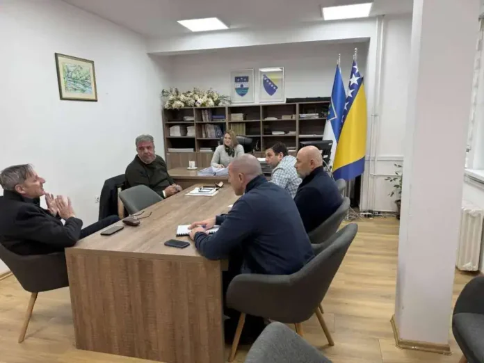 - Sastanak u kancelariji općine Krušnica sa zvaničnicima.
