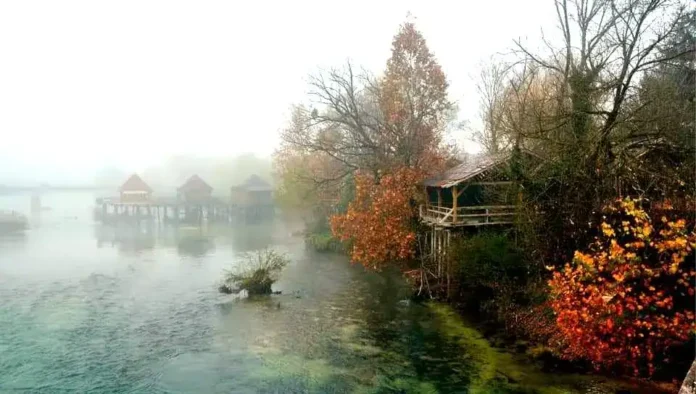 Maglovito i oblačno jutro u Bosanskoj Krupi