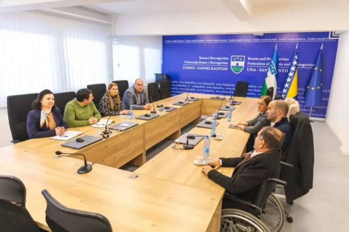Saznajte o razgovorima o pokretanju kapaciteta namjenske industrije u USK-u i njihovom uticaju na lokalnu privredu.