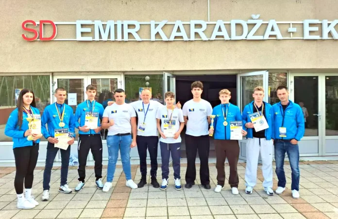 KBS Serhat iz Bosanske Krupe osvojio je 7 medalja i dva pehara na državnom kickboxing prvenstvu u Bugojnu.