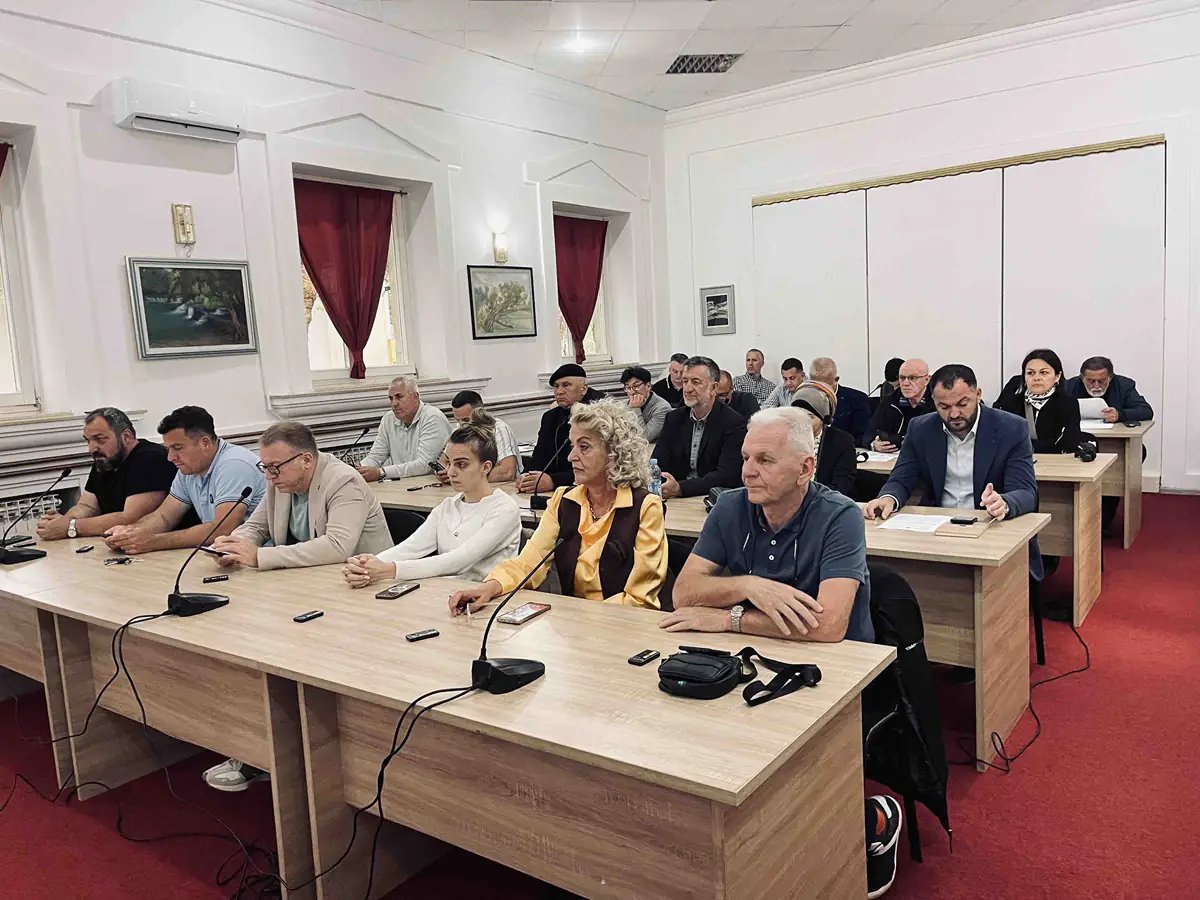 Krušnica, Bosanska Krupa, gradsko vijeće, sastanak, lokalna vlast, skupština, zvanični skup, politik.