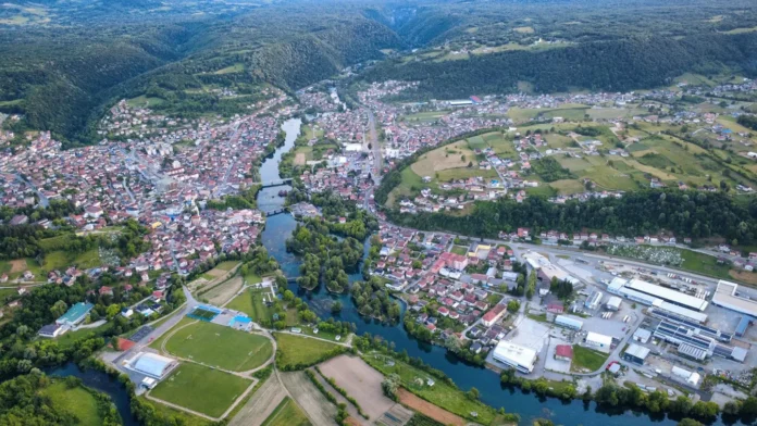 U Bosanskoj Krupi danas očekujte ugodno i toplo vrijeme. Temperatura dostiže do 26°C uz djelimično sunčano nebo.