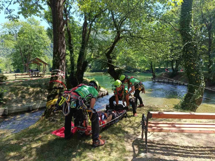 Održen 3. Memorijal Esmir Bećirević – Rope Rescue Rally pokazuje izuzetne spasilačke vještine timova iz regiona.