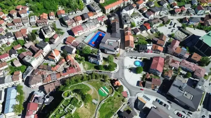 U Bosanskoj Krupi sunčano i vrlo toplo, temperatura do 30 stepeni. Žuto upozorenje zbog grmljavine od 18 sati.