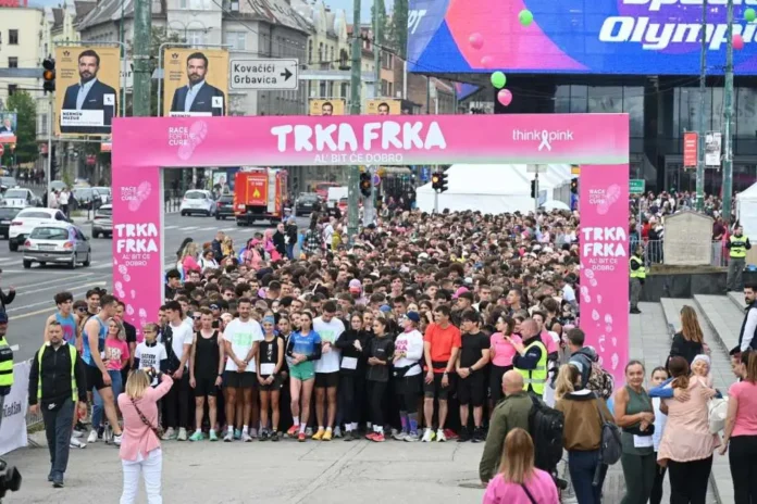 Veliki broj učesnika na startu Trkafirka u Sarajevu.