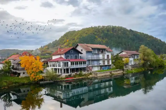 Očekuje vas lijep dan u Bosanskoj Krupi. Saznajte kako će vas vrijeme pratiti sutra uz vremensku prognozu.