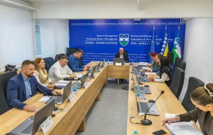 Vlada USK razmatrala razvoj cestovnog koridora Bihać-Livno za podršku turizmu i drvnoj industriji u regionu.